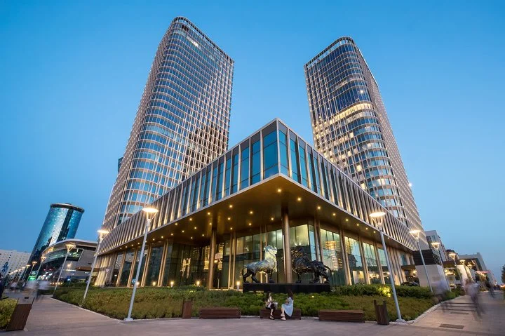 Офисные этажи в Talan Towers (гориз., 1200×800)